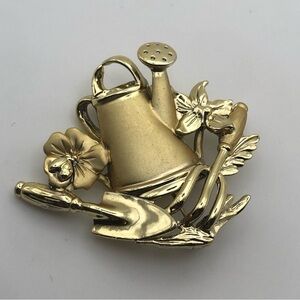 VTG AJC Gardening Flowers Water Can Matte & Shiny Gold Tone Brooch 2”